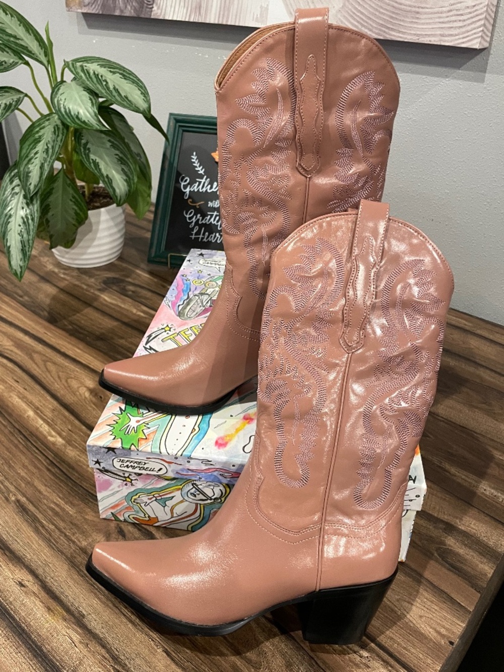 FREE PEOPLE X JEFFREY CAMPBELL Dagget Western Boots Soft Pink Rose Womens Sz 8.5